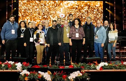 Le composizioni floreali di AFFI decorano il palco del Concerto di Natale in Vaticano 2023